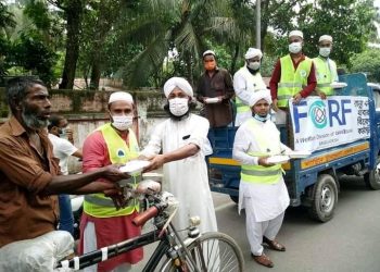 বরিশালে দুস্তদের মাঝে খাবার বিতরন