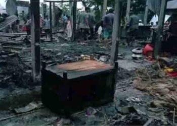 ভয়াবহ আগুনে বসতবাড়ি পুড়ে ছাই, ১২ লাখ টাকার ক্ষয়ক্ষতি