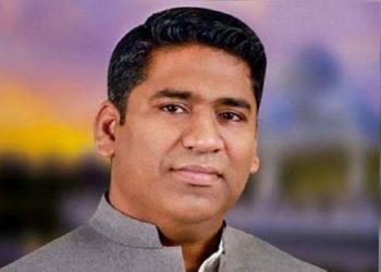 সাদিক আবদুল্লাহ’র গ্রেপ্তার চান কর্মকর্তারা