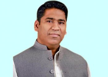 সিটি মেয়র সাদিকসহ তিন কর্মকর্তার কিরুদ্ধে লিগ্যাল নোটিশ