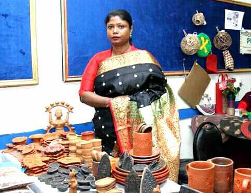 ঐতিহ্য ধরে রেখেছে বরিশালের সন্দেশ মোল্ডস