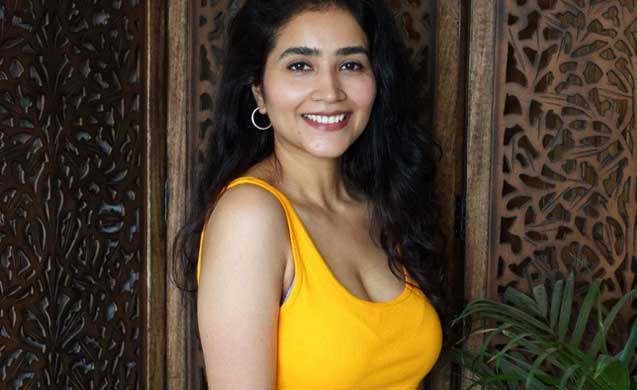 অভিনেত্রী আঁচলসহ সড়ক দুর্ঘটনায় নিহত ১১