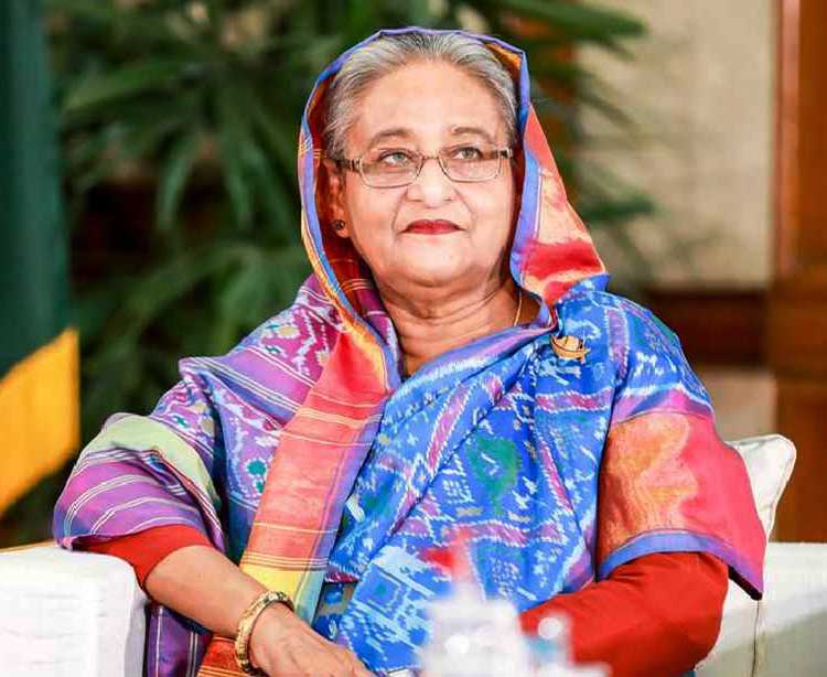 বিমানে ওঠার আগে আন্দোলনের সর্বশেষ পরিস্থিতি জানতে চান হাসিনা