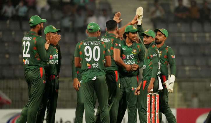 ১৬৫ রানে লঙ্কানদের আটকালো বাংলাদেশ