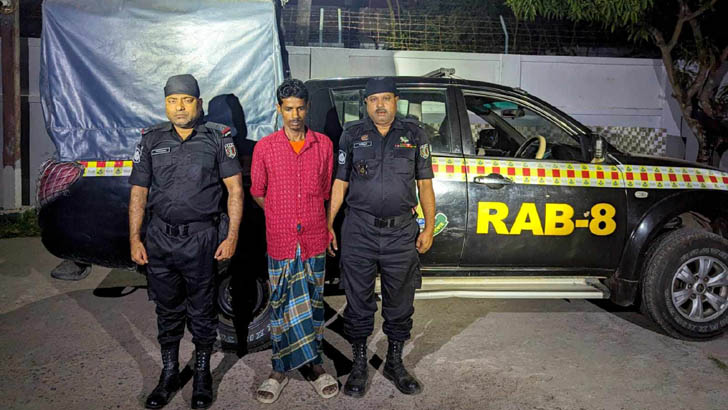 ৭ম শ্রেণির ছাত্রী অন্তঃসত্ত্বা হওয়ার ঘটনায় পলাতক আসামি গ্রেফতার