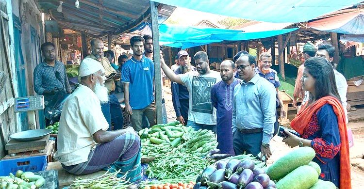 নলছিটিতে রাস্তা দখলের অভিযোগে ২ ব্যবসায়ীকে জরিমানা