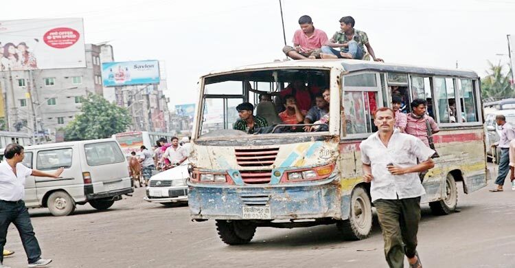 রাজধানীতে ২০ বছরের বেশি বয়সী বাস চলাচল বন্ধ
