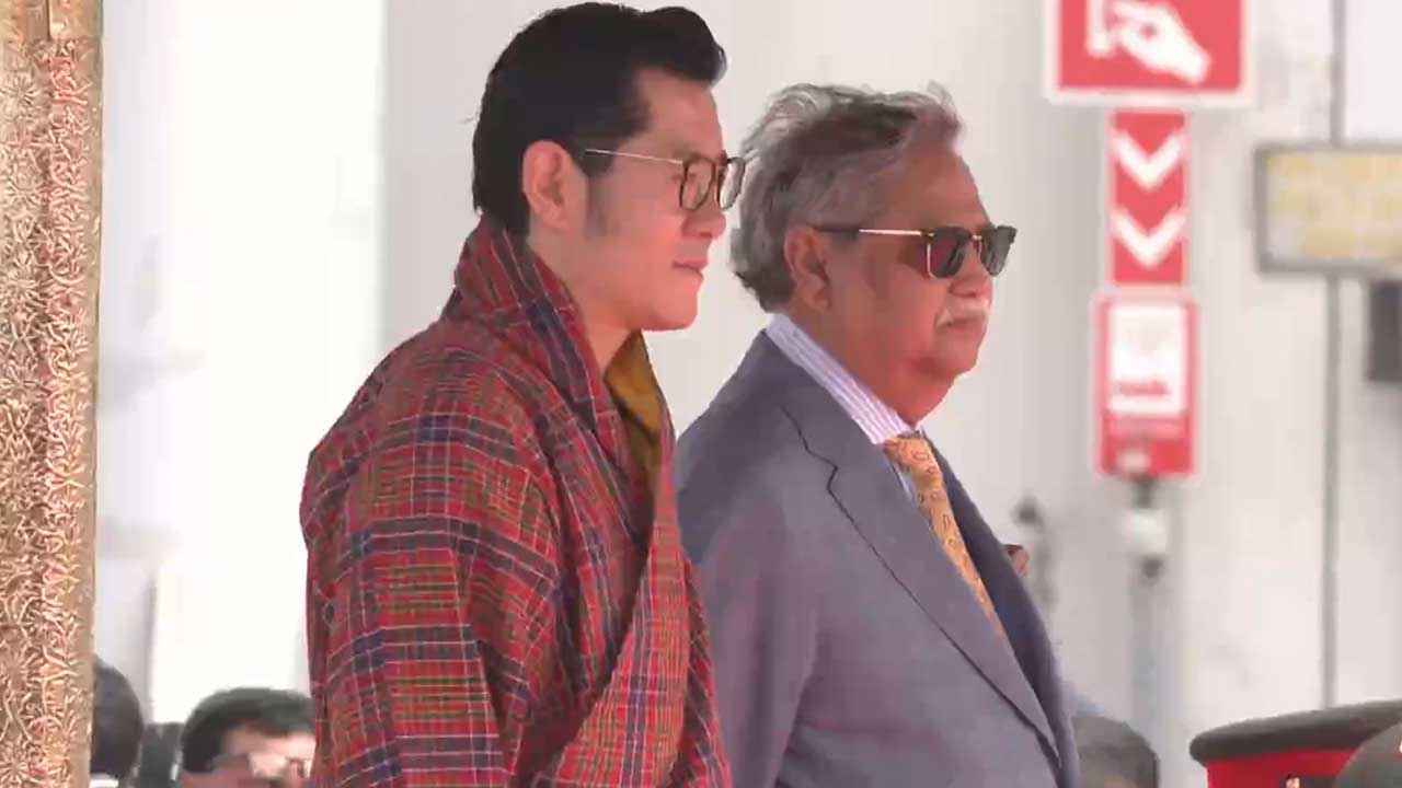 ১১ বছর পর রাষ্ট্রীয় সফরে এলেন ভুটানের রাজা