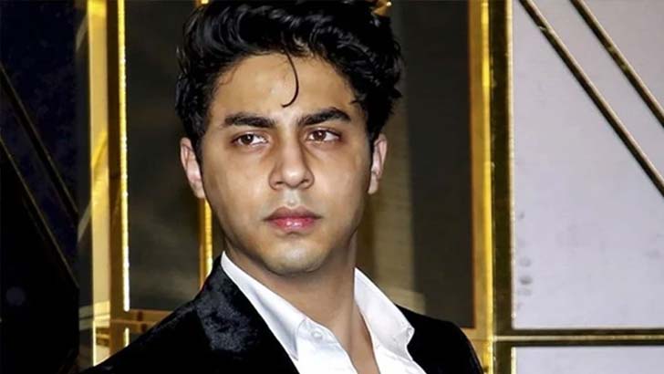 ব্রাজিলের কোন নায়িকাকে মন দিলেন বলিউড বাদশার পুত্র?