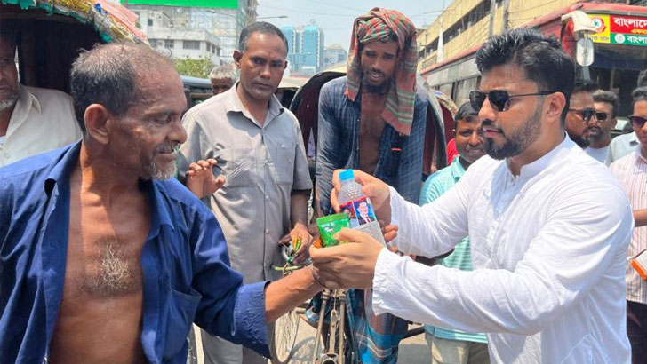 দুর্যোগে জনগণের পাশে দাঁড়ায় বিএনপি, আ.লীগ ত্রাণ চুরি করে: ইশরাক
