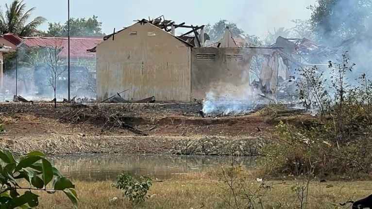 কম্বোডিয়ার ঘাঁটিতে বিস্ফোরণে ২০ সেনা নিহত