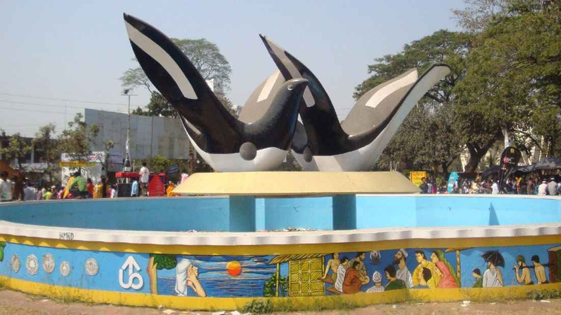 তীব্র গরমে অসুস্থ হয়ে রিকশাচালক নিহত