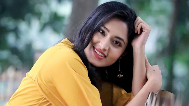কলকাতায় বিশ্ময়কর উপহার পেলেন ফারিণ