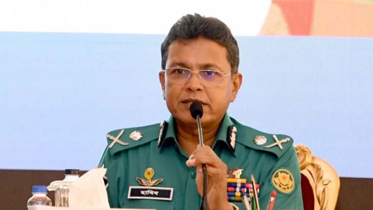 রাস্তায় ‘পুলিশ’ স্টিকারযুক্ত গাড়ি যাচাই করবে পুলিশ: ডিএনপি হাবিবুর