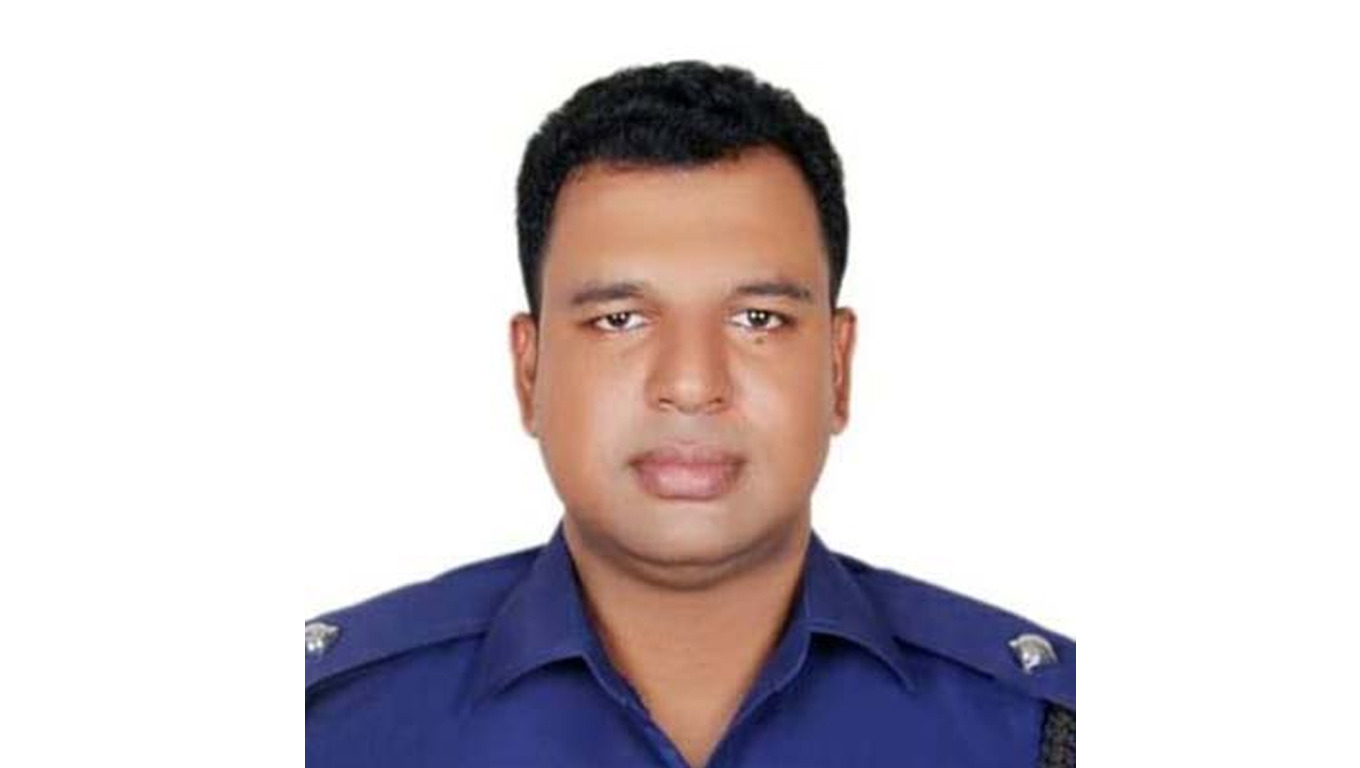 ছাত্রলীগ’র ক্যাডার খ্যাত ওসি মুজাহিদুল বরিশালে!
