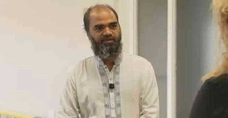 মসজিদ কর্তৃপক্ষ