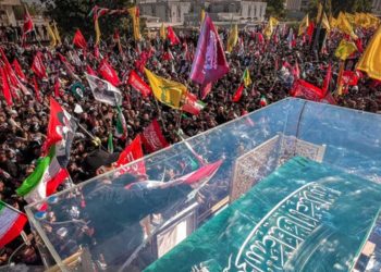 খামেনিকে দাফনের জন্য প্রস্তুত মাশহাদ