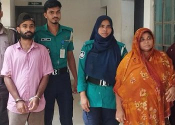 চরমোনাইতে ভিক্ষুক সেজে আশ্রয় নিয়ে বৃদ্ধাকে কু’পি’য়ে স্বর্ণালংকার লু’ট