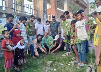 বরিশাল জেলা বিএনপির সদস্য সচিব আবুল কালাম শাহীনের উদ্যোগে বৃক্ষরোপণ কর্মসূচি পালন