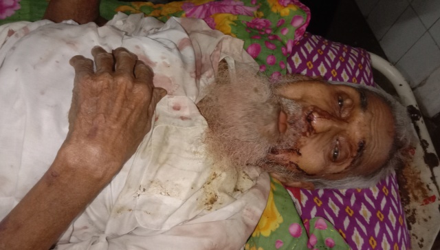 বরিশালে জামিনে মুক্ত হয়ে তিনজনকে কোপানোর অভিযোগ