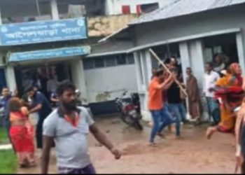 বরিশালে থানায় ঢুকে হামলার ঘটনায় গ্রেপ্তার আতঙ্কে জনশুন্য ফুলশ্রী গ্রাম