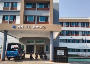 বরিশালে লঞ্চে ধর্ষণ করে পালাল প্রতারক প্রেমিক