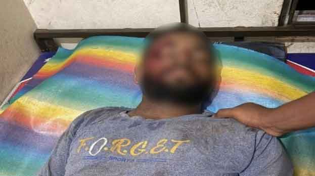 যশোরে ট্রাকের ধাক্কায় প্রাণ গেল ভ্যানচালকের, চালক আটক