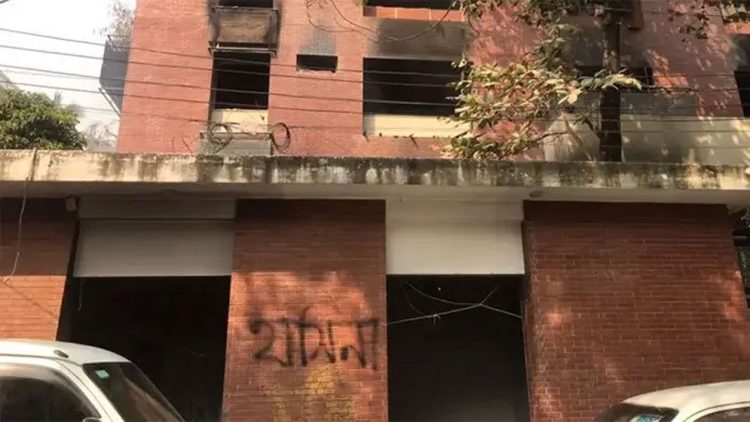 শেখ হাসিনার পরিত্যক্ত বাসভবনে যুবকের মরদেহ উদ্ধার