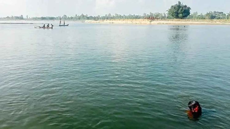 আত্রাই নদী থেকে দুই শিশুর লাশ উদ্ধার