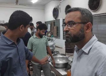 আহত শিক্ষার্থীদের দেখতে গিয়ে হাসপাতালে অবরুদ্ধ ২ শিক্ষক