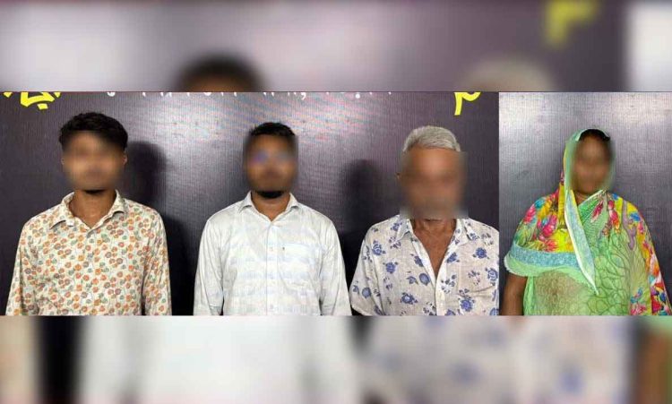গাইবান্ধায় চাচাকে কুপিয়ে হত্যার অভিযোগে গ্রেফতার ৪