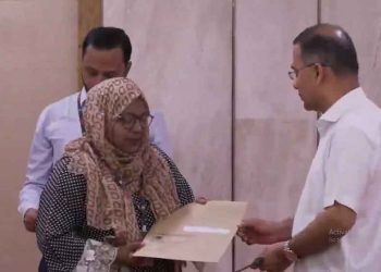 গুম-খুন ও শহীদ পরিবারের হাতে চাকরির নিয়োগপত্র তুলে দিলেন প্রধানমন্ত্রী
