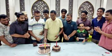গৌরনদীতে ভালোবাসায় সিক্ত হলেন জৈষ্ঠ সাংবাদিক গিয়াস উদ্দিন মিয়া
