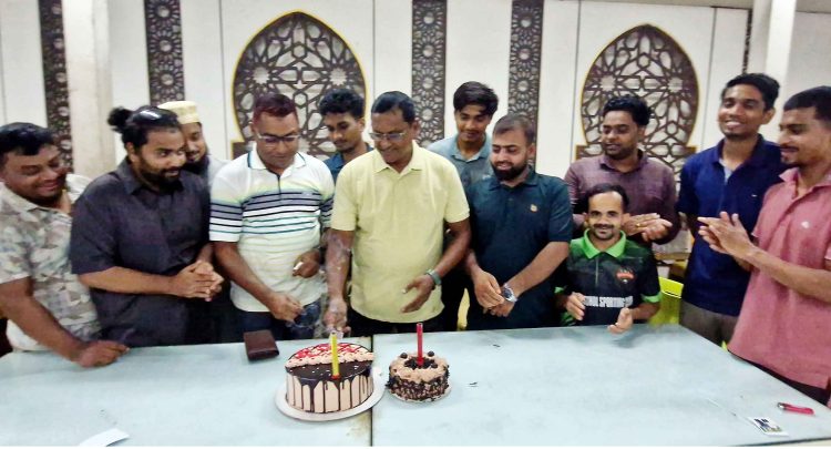 গৌরনদীতে ভালোবাসায় সিক্ত হলেন জৈষ্ঠ সাংবাদিক গিয়াস উদ্দিন মিয়া