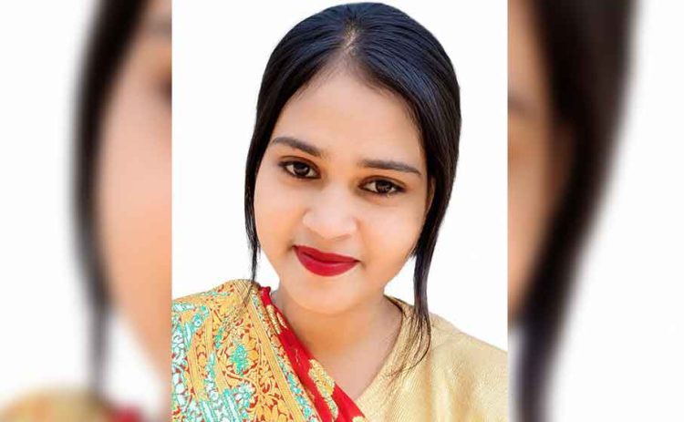 টানা ৫ দিন অনশনের পর বিয়ে, ৩ মাস পর মিলল মোনিয়ার ঝুলন্ত মরদেহ