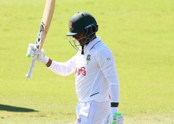 তামিমের সেঞ্চুরিতে চোখ কপালে উঠল অস্ট্রেলিয়ার কিংবদন্তিদের