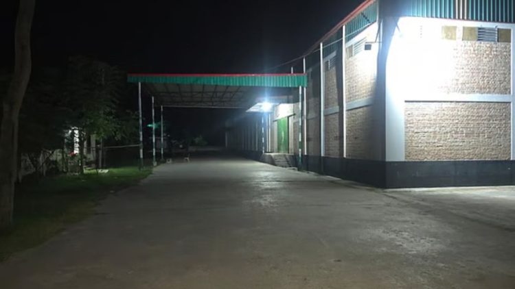 দিনাজপুরে সরকারি গুদাম থেকে ৩২৮ টন সার উধাও, আটক ১
