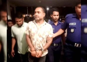 পুলিশ সদস্যকে প্রকাশ্যে মারধর করা সাবেক ছাত্রদল নেতা গ্রেফতার