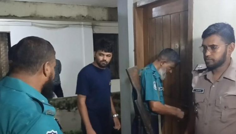 বরিশালে একসঙ্গে ৩ তরুণীর সাথে প্রেমের অভিযোগে কলেজছাত্রকে মারধর