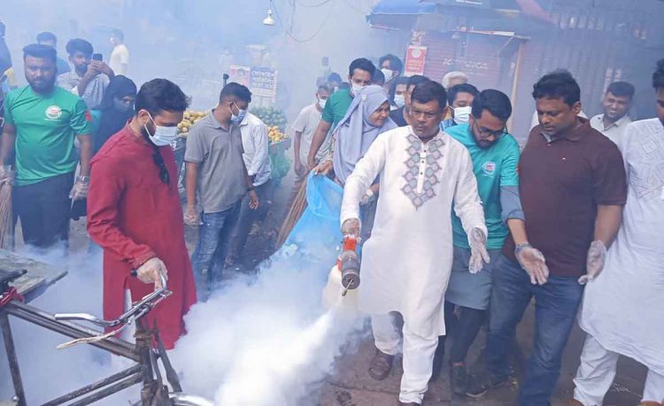 বরিশালে ডেঙ্গু প্রতিরোধে রহমাতুল্লাহ'র নেতৃত্বে ব্যতিক্রমী উদ্যোগ