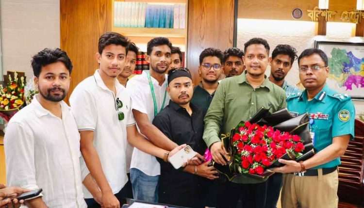 বরিশালে পুলিশ কমিশনারের সঙ্গে ছাত্রদল নেতাদের সৌজন্য সাক্ষাৎ