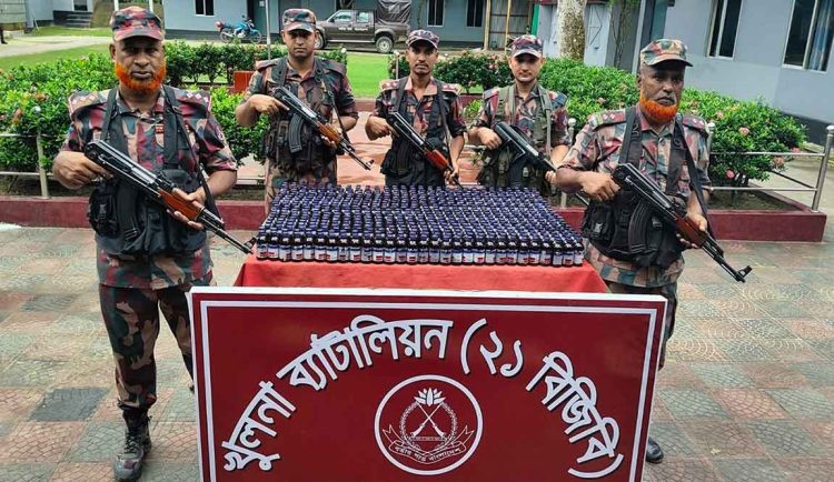বেনাপোলে ৬১৭ বোতল ভারতীয় নেশাজাতীয় সিরাপ উদ্ধার