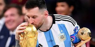 বাবাকে হারিয়ে শোকে মেসি, কবে ফিরবেন মাঠে অনিশ্চিত