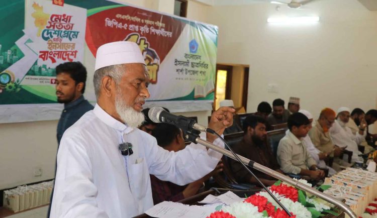 যশোরে শার্শায় কৃতী শিক্ষার্থীদের সংবর্ধনায় এমপি আজীজুর রহমান