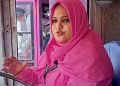 যেভাবে বাস চালানো শিখলেন পিংক বাসের নারী চালক রিমা