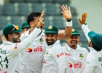 শরিফুলের আঘাতে ভাঙল স্মিথ-গ্রিনের প্রতিরোধ