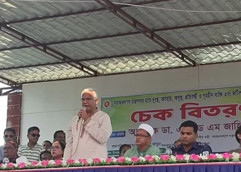 সন্তান কোথায় যাচ্ছে, কার সঙ্গে মিশছে খোঁজ রাখুন: সমাজকল্যাণ মন্ত্রী