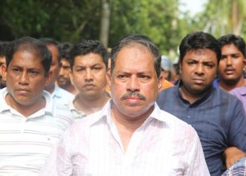 খালেদা জিয়া আপসহীনভাবে গণতন্ত্রের জন্য সংগ্রাম করেছেন : সরোয়ার